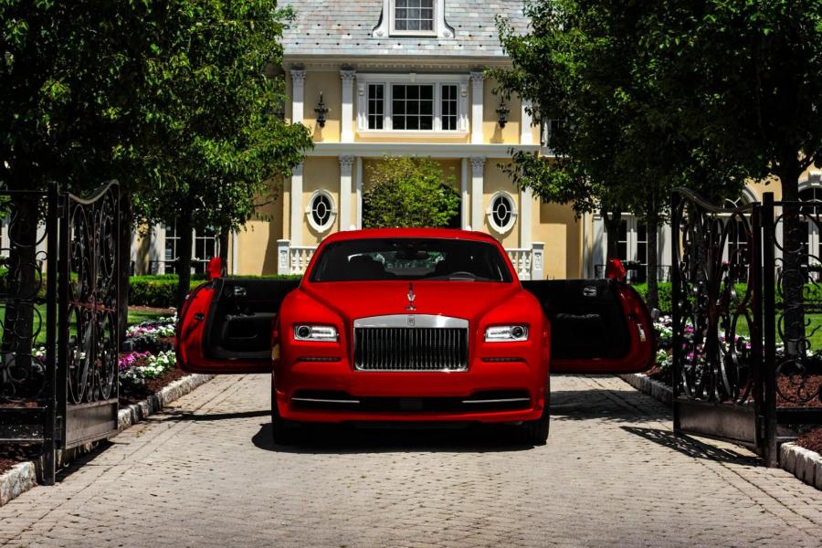  Rolls-Royce Wraith St. James Edition 2015 года  (фото 2 из 4)
